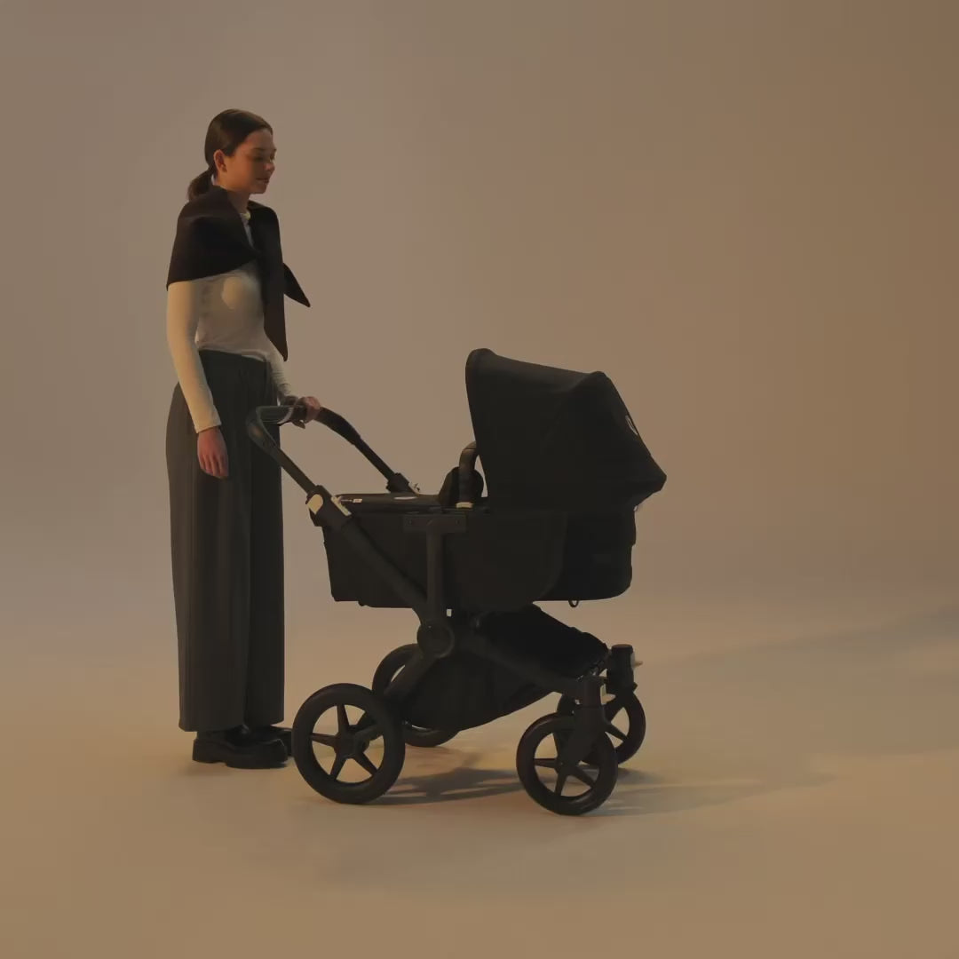 Load video: Bugaboo Donkey 5 Pushchair